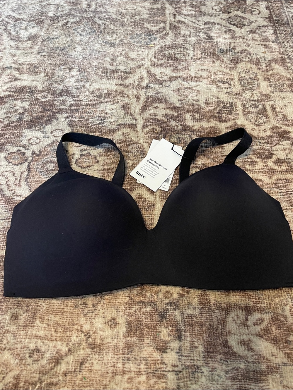 Knix Wing woman contour Seamless Molded T-Shirt Bra